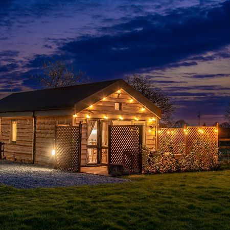 Montana Log Cabin - Ockeridge Rural Retreats Villa Wichenford Exterior photo