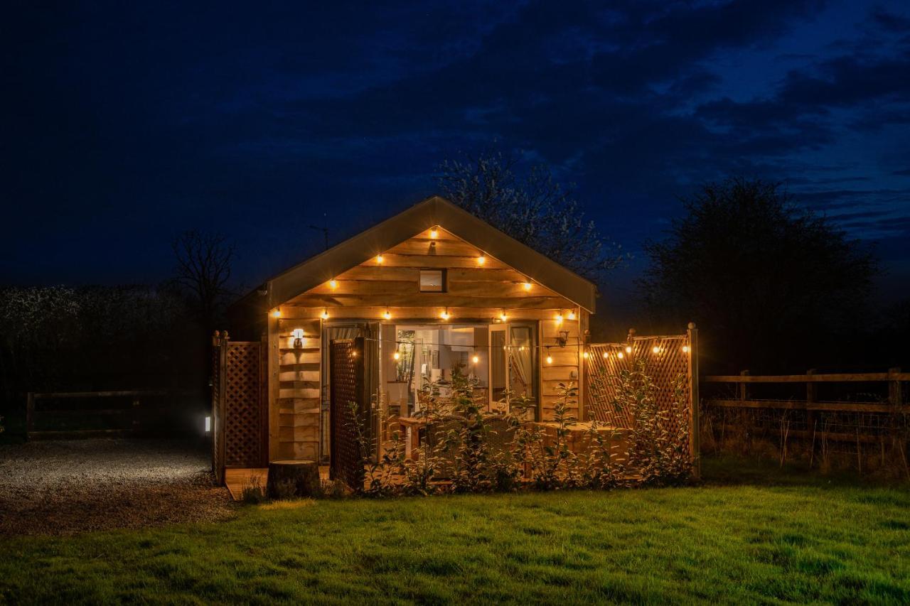 Montana Log Cabin - Ockeridge Rural Retreats Villa Wichenford Exterior photo